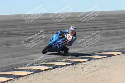 media/Oct-13-2025-Moto Forza (Mon) [[a66d839500]]/3-B Group/Session 2 (Bowl)/